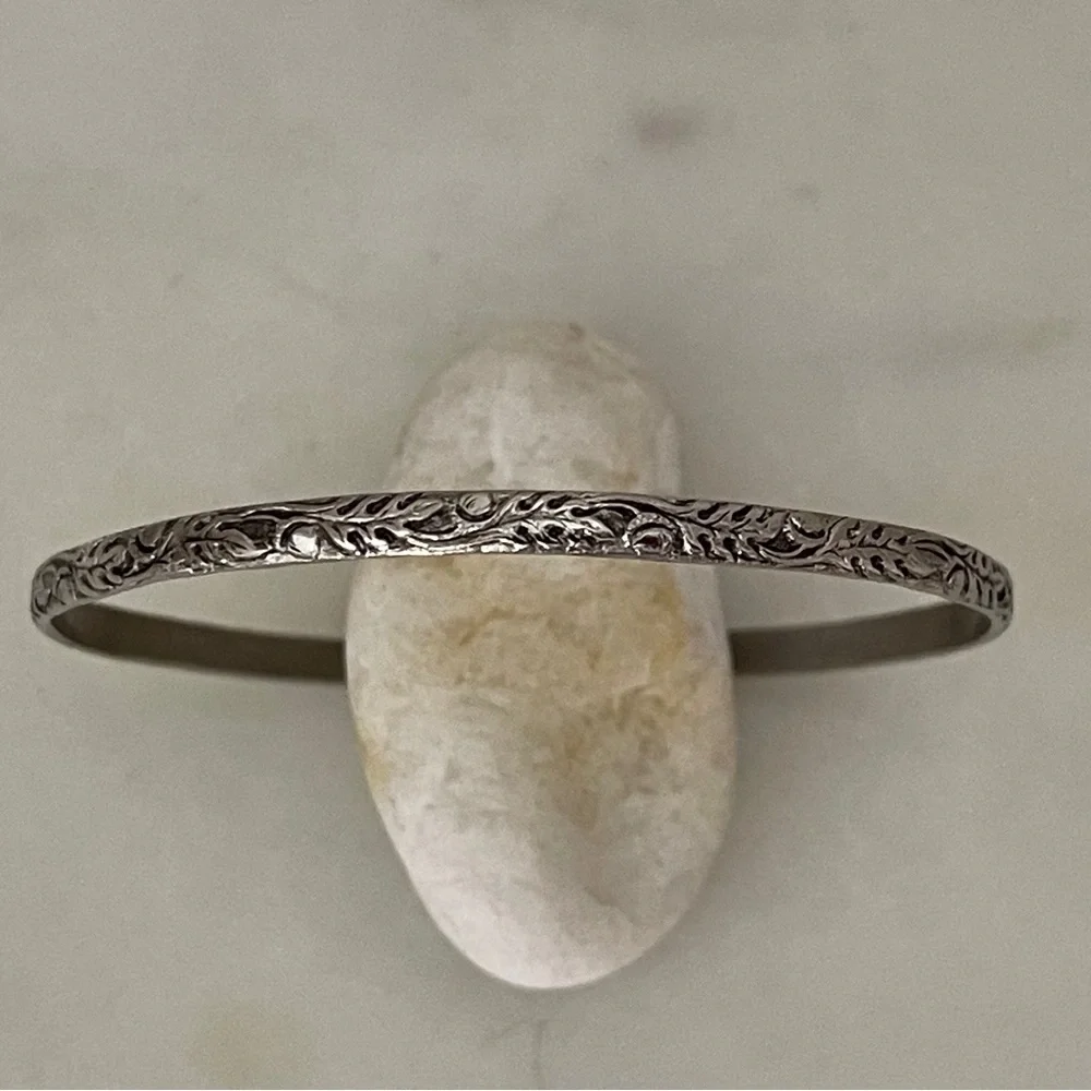 Monet vintage bangle. - Picture 4 of 7